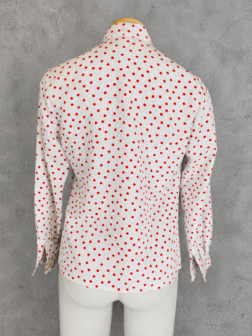 Chemisier vintage col lavalier pois rouge