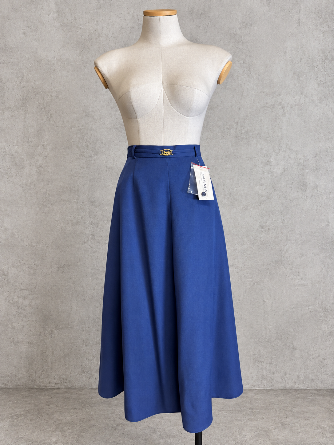 Jupe vintage longue bleu – taille haute, coupe ample évasée, détail boucle dorée à la ceinture