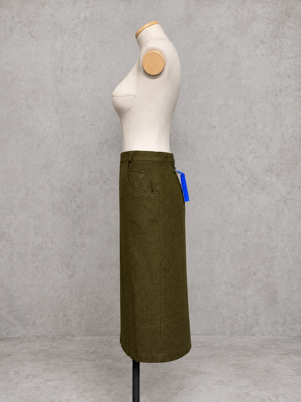 Jupe vintage mi-longue kaki olive laine – taille haute, coupe droite ajustée, poches latérales